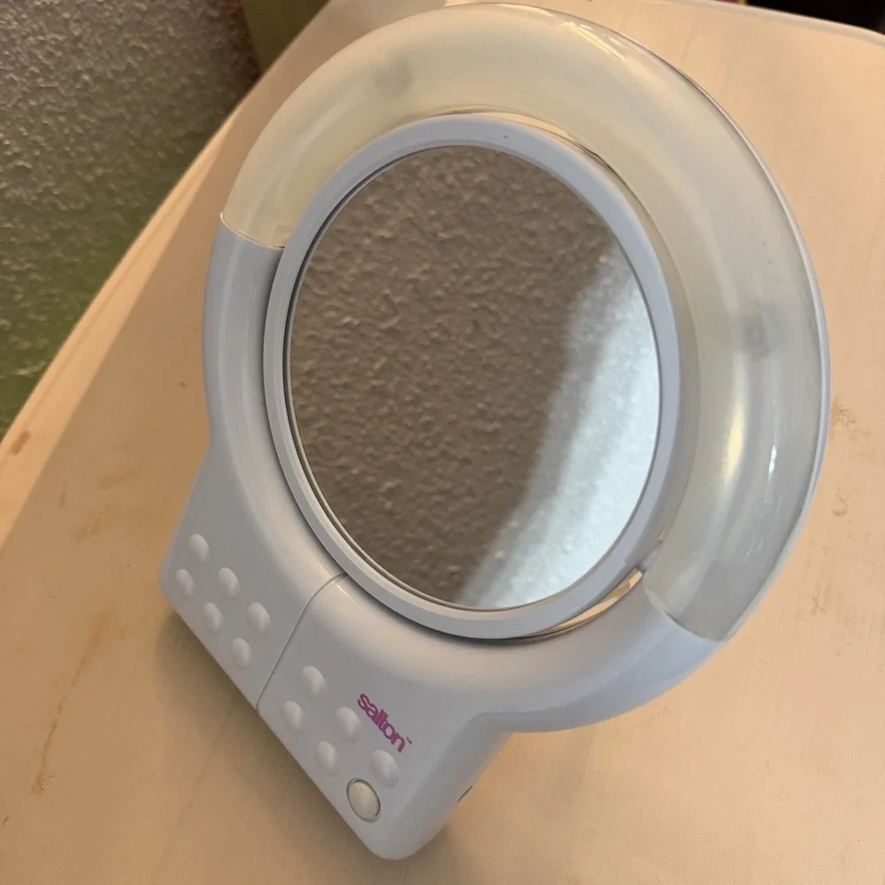Vintage 1997 Avon Salton Soft Lights Battery Makeup Travel Mirror Portable